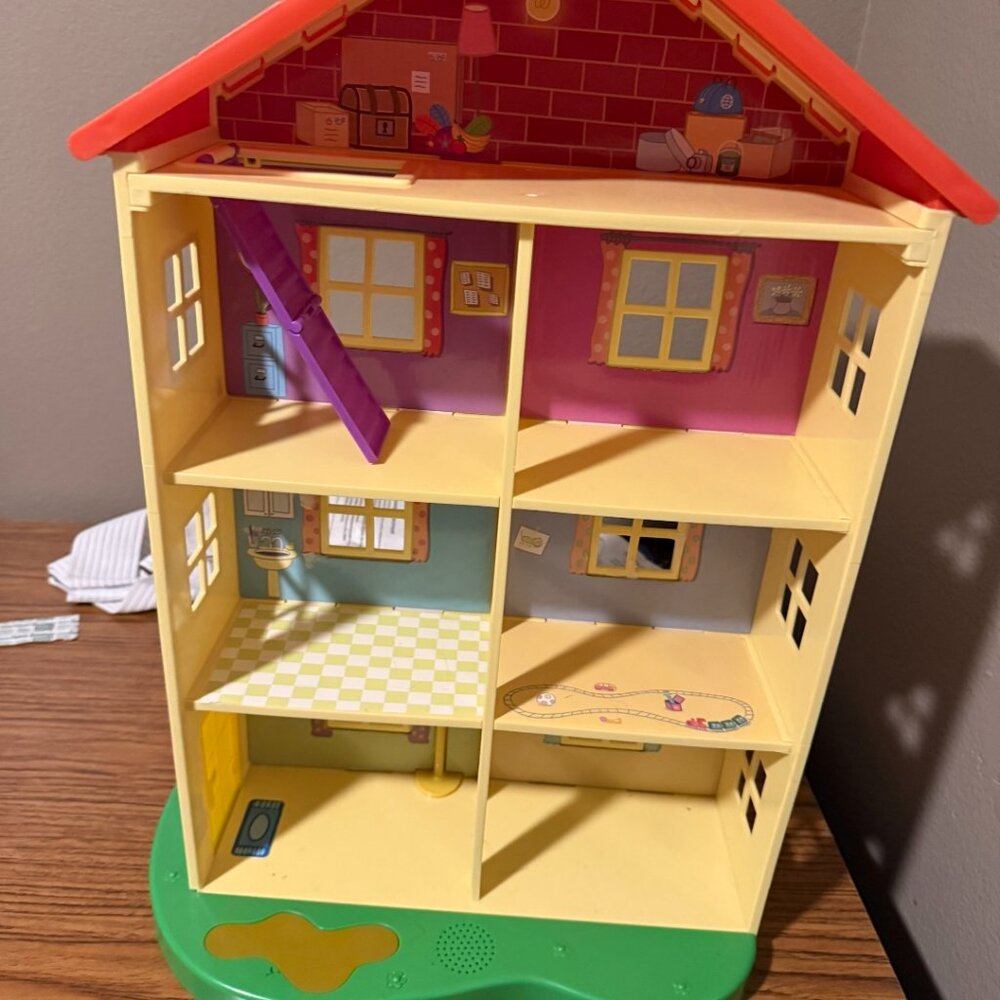 Peppa pig house